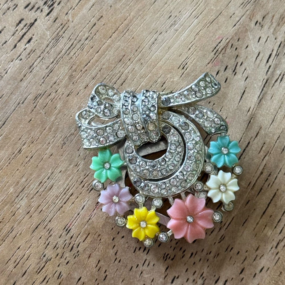 Floral 1930’s Crystal Brooch with Bow Accent